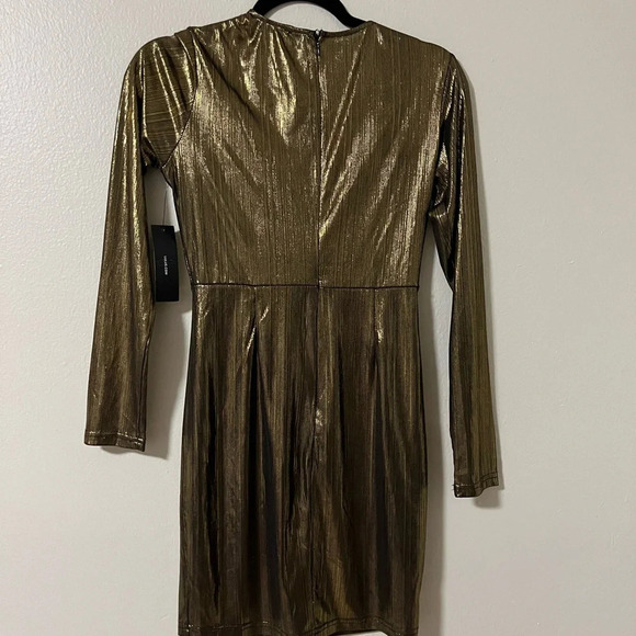 NWT Lulus Night Shine Gold Long Sleeve Knotted Bodycon Dress size Medium - Picture 6 of 7